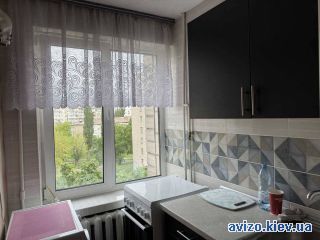 Сдаю <a class='adt__geo' href='/nerukhomist/orenda-kvartyr-dovhostrokovo/kyiv/q-1-кімнатні/'>1 кімната</a>-комнатную квартиру, ст.м. Дарница