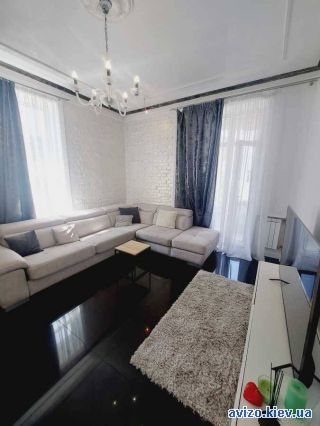 Аренда <a class='adt__geo' href='/nerukhomist/orenda-kvartyr-dovhostrokovo/kyiv/q-2-кімнатні/'>2 кімнати</a>-комнатной квартиры, ст.м. Почтовая площадь