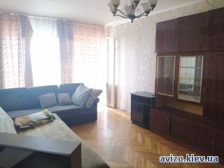 Сдам <a class='adt__geo' href='/nerukhomist/orenda-kvartyr-dovhostrokovo/kyiv/q-1-кімнатні/'>1 кімната</a>-комнатную квартиру, ст.м. Лукьяновская