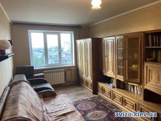 Продам <a class='adt__geo' href='/nerukhomist/prodazh-kvartyr/kyiv/q-2-кімнатні/'>2 кімнати</a>-комнатную квартиру, ст.м. Житомирская