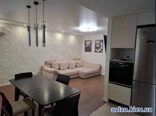 Продам <a class='adt__geo' href='/nerukhomist/prodazh-kvartyr/kyiv/q-3-кімнатні/'>3 кімнати</a>-комнатную квартиру