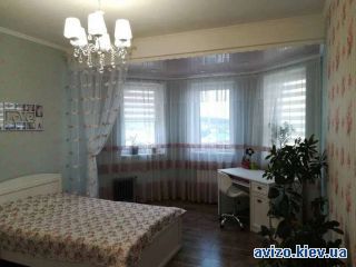 Продам <a class='adt__geo' href='/nerukhomist/prodazh-kvartyr/kyiv/q-3-кімнатні/'>3 кімнати</a>-комнатную квартиру, ст.м. Бориспольская
