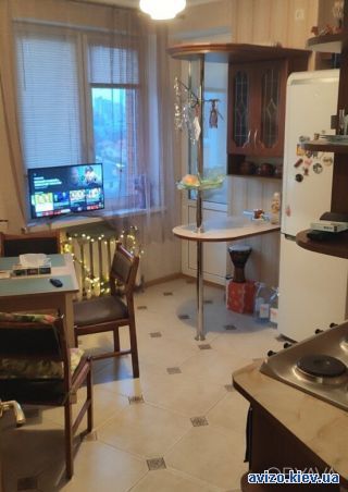 Аренда <a class='adt__geo' href='/nerukhomist/orenda-kvartyr-dovhostrokovo/kyiv/q-2-кімнатні/'>2 кімнати</a>-комнатной квартиры, ст.м. Академгородок