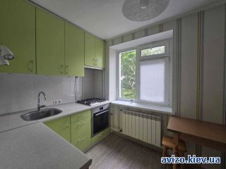 Продам <a class='adt__geo' href='/nerukhomist/prodazh-kvartyr/kyiv/q-1-кімнатні/'>1 кімната</a>-комнатную квартиру, ст.м. Дружбы народов