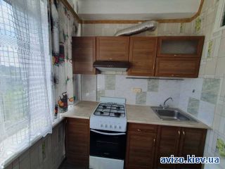 Аренда <a class='adt__geo' href='/nerukhomist/orenda-kvartyr-dovhostrokovo/kyiv/q-1-кімнатні/'>1 кімната</a>-комнатной квартиры, ст.м. Черниговская