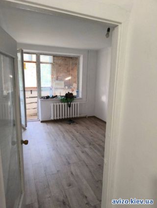 Продаю <a class='adt__geo' href='/nerukhomist/prodazh-kvartyr/kyiv/q-1-кімнатні/'>1 кімната</a>-комнатную квартиру, ст.м. Левобережная