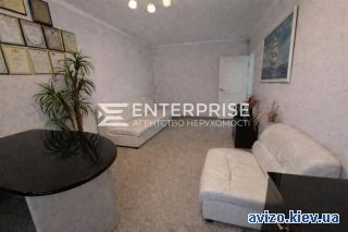 Продажа <a class='adt__geo' href='/nerukhomist/prodazh-kvartyr/kyiv/q-3-кімнатні/'>3 кімнати</a>-комнатной квартиры