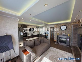 Продается <a class='adt__geo' href='/nerukhomist/prodazh-kvartyr/kyiv/q-3-кімнатні/'>3 кімнати</a>-комнатная квартира