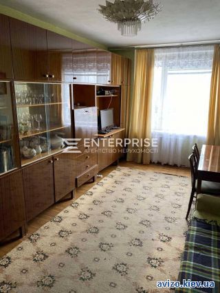 <a class='adt__geo' href='/nerukhomist/prodazh-kvartyr/kyiv/q-3-кімнатні/'>3 кімнати</a>-комнатная квартира, ст.м. Нивки