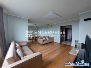 Продаю <a class='adt__geo' href='/nerukhomist/prodazh-kvartyr/kyiv/q-4-кімнатні/'>4 кімнати</a>-комнатную квартиру, ст.м. Демиевская