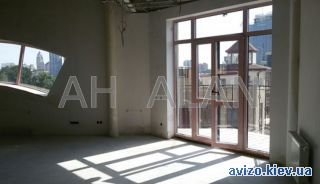 Продается <a class='adt__geo' href='/nerukhomist/prodazh-kvartyr/kyiv/q-3-кімнатні/'>3 кімнати</a>-комнатная квартира