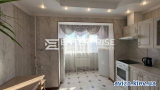 Сдается <a class='adt__geo' href='/nerukhomist/orenda-kvartyr-dovhostrokovo/kyiv/q-2-кімнатні/'>2 кімнати</a>-комнатная квартира, ст.м. Дарница