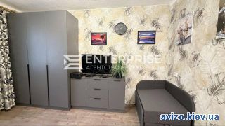 <a class='adt__geo' href='/nerukhomist/prodazh-kvartyr/kyiv/q-1-кімнатні/'>1 кімната</a>-комнатная квартира