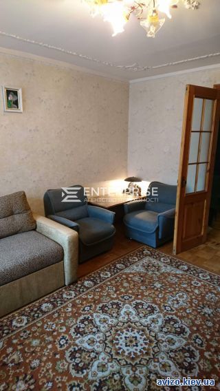 Продается <a class='adt__geo' href='/nerukhomist/prodazh-kvartyr/kyiv/q-3-кімнатні/'>3 кімнати</a>-комнатная квартира, ст.м. Олимпийская
