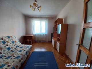 Аренда <a class='adt__geo' href='/nerukhomist/orenda-kimnat/kyiv/q-3-кімнатні/'>3 кімнати</a>-комнатной комнаты, ст.м. Позняки