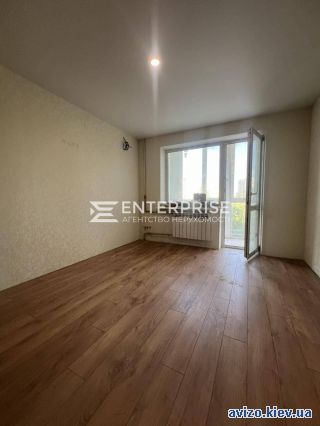 Продается <a class='adt__geo' href='/nerukhomist/prodazh-kvartyr/kyiv/q-1-кімнатні/'>1 кімната</a>-комнатная квартира, ст.м. Нивки
