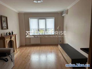 Продам <a class='adt__geo' href='/nerukhomist/prodazh-kvartyr/kyiv/q-2-кімнатні/'>2 кімнати</a>-комнатную квартиру, ст.м. Вырлица