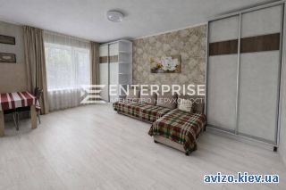 Продажа <a class='adt__geo' href='/nerukhomist/prodazh-kvartyr/kyiv/q-2-кімнатні/'>2 кімнати</a>-комнатной квартиры, ст.м. Вокзальная