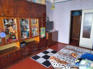 <a class='adt__geo' href='/nerukhomist/prodazh-kvartyr/kyiv/q-3-кімнатні/'>3 кімнати</a>-комнатная квартира