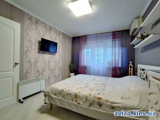 Посуточная аренда <a class='adt__geo' href='/nerukhomist/orenda-kvartyr-podobovo/kyiv/q-1-кімнатні/'>1 кімната</a>-комнатной квартиры