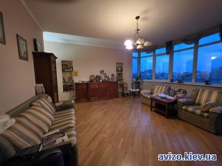 Продам <a class='adt__geo' href='/nerukhomist/prodazh-kvartyr/kyiv/q-3-кімнатні/'>3 кімнати</a>-комнатную квартиру, ст.м. Политехнический институт