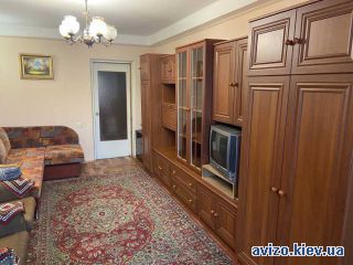 Сдам <a class='adt__geo' href='/nerukhomist/orenda-kvartyr-dovhostrokovo/kyiv/q-1-кімнатні/'>1 кімната</a>-комнатную квартиру, ст.м. Минская