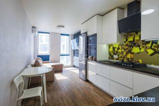 Продам <a class='adt__geo' href='/nerukhomist/prodazh-kvartyr/kyiv/q-1-кімнатні/'>1 кімната</a>-комнатную квартиру, ст.м. Славутич