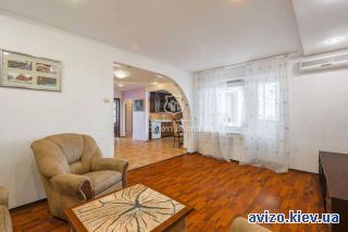 Продажа <a class='adt__geo' href='/nerukhomist/prodazh-kvartyr/kyiv/q-3-кімнатні/'>3 кімнати</a>-комнатной квартиры
