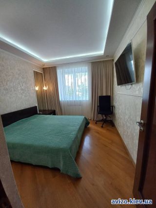 Продаю <a class='adt__geo' href='/nerukhomist/prodazh-kvartyr/kyiv/q-3-кімнатні/'>3 кімнати</a>-комнатную квартиру