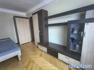 Продажа <a class='adt__geo' href='/nerukhomist/prodazh-kvartyr/kyiv/q-2-кімнатні/'>2 кімнати</a>-комнатной квартиры, ст.м. Дарница