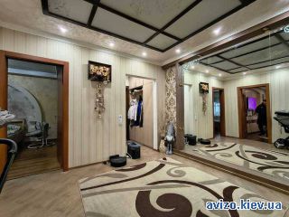 Продается <a class='adt__geo' href='/nerukhomist/prodazh-kvartyr/kyiv/q-3-кімнатні/'>3 кімнати</a>-комнатная квартира