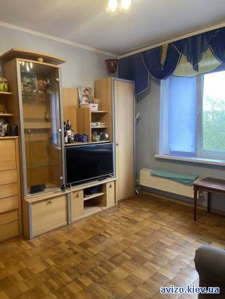 Продажа <a class='adt__geo' href='/nerukhomist/prodazh-kvartyr/kyiv/q-3-кімнатні/'>3 кімнати</a>-комнатной квартиры, ст.м. Минская