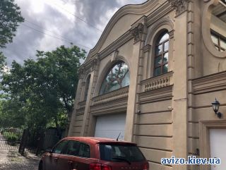 Продам 3-поверховий будинок з унікальним ремонтом, вул. Садова, 66, ст. м. Славутич