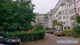 Продаж 3-кімнатної квартири в елітному будинку.