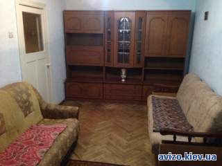 Продам 2к.квартиру,Дніпровський р-он,Соцмiстечко,вул.Пластова 15.