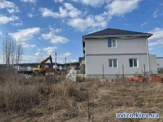 Продаж двох фасадної ділянки 7 соток у Стоянці