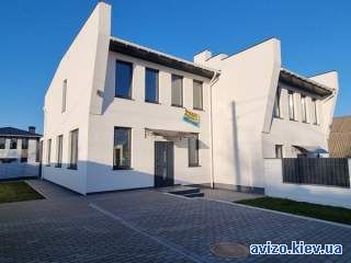 Продам 2 эт.таунхауз 135 кв.м. в с.Старые Петровцы,ул.1 Мая
