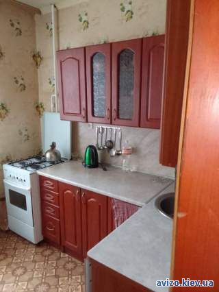 Сдам комнату 18м. в 3к. кв. под ключ