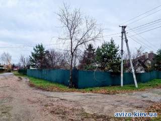 Продам 7 соток под застройку в с.Осещине,ул.Шевченко