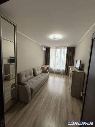 Оренда ЖК Каховська 1 кімнатна, є генератор, бойлер, кондиціонер