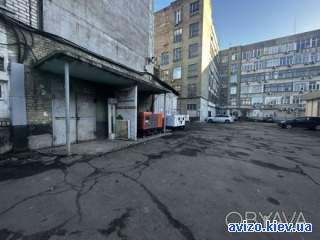 Метро Почайна біля Городок