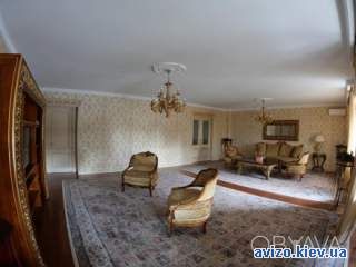 7-комнатная квартира, 300 м.кв.