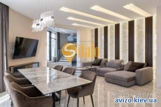4-комнатная квартира, 270 кв.м