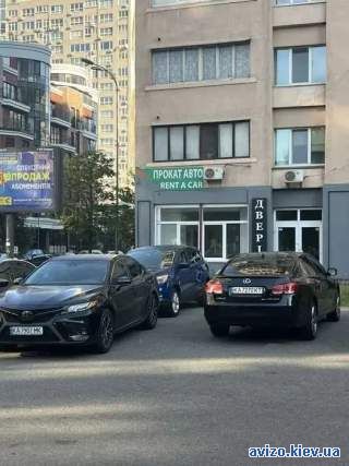 об’єкт сфери послуг Київ, Печерський, Антоновича 112